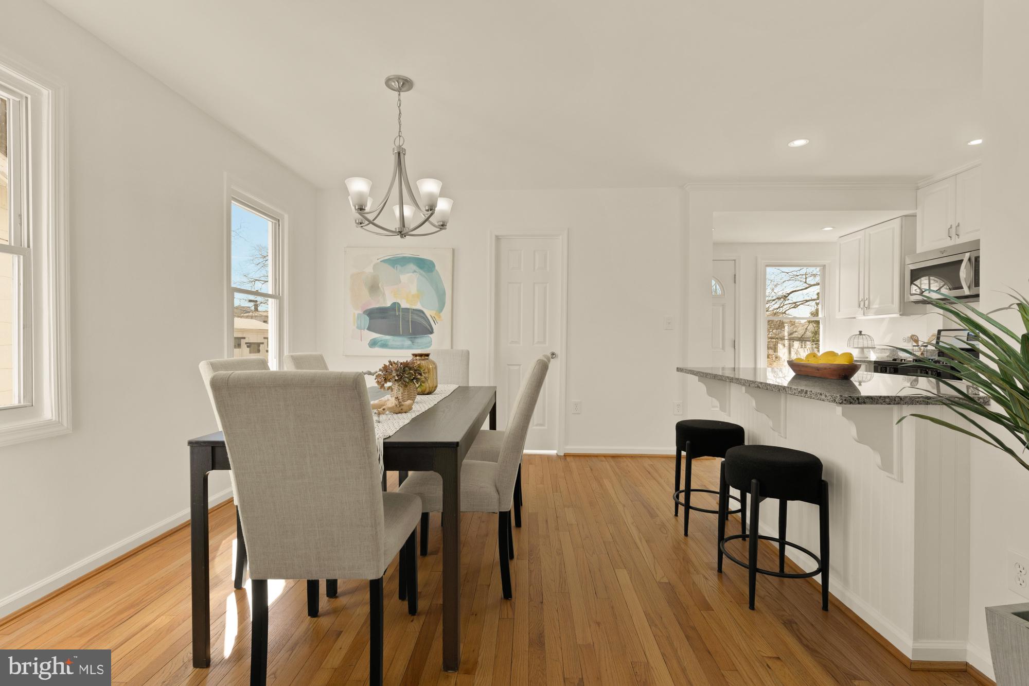 2425 PERRY STREET NE