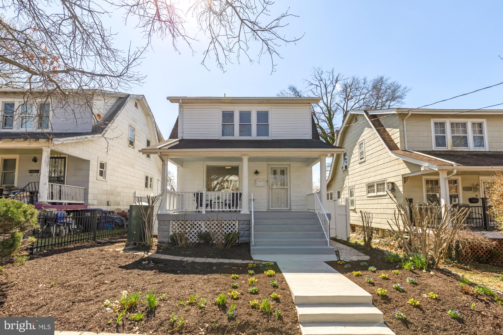 2425 PERRY STREET NE