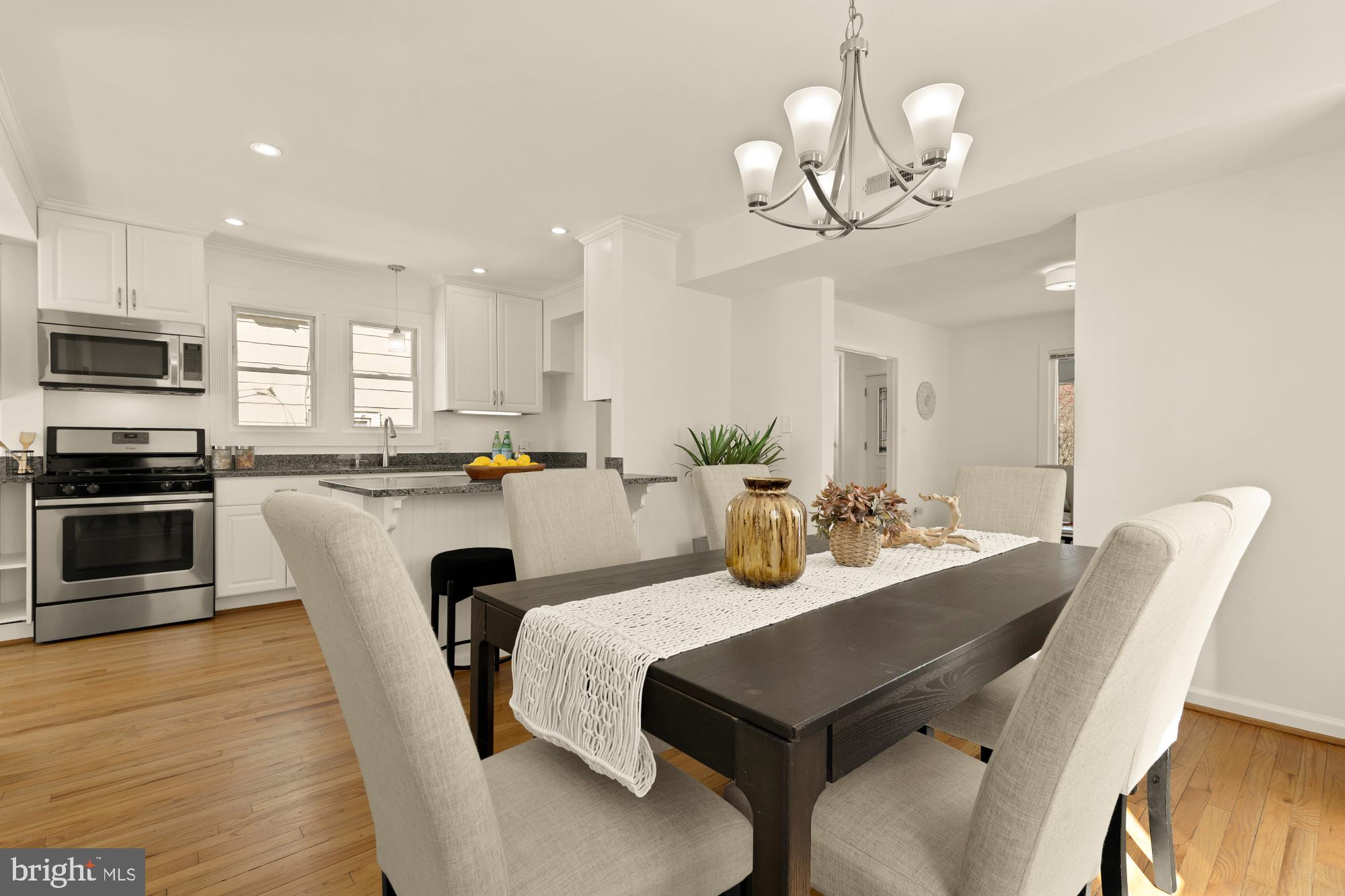 2425 PERRY STREET NE