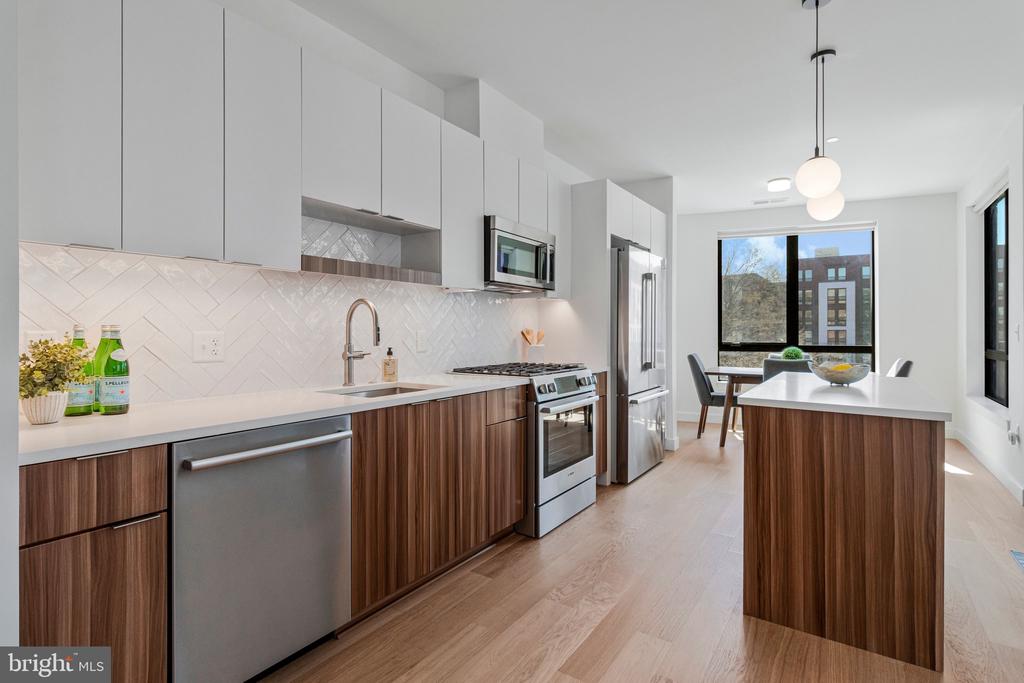 7175 12TH STREET NW 302