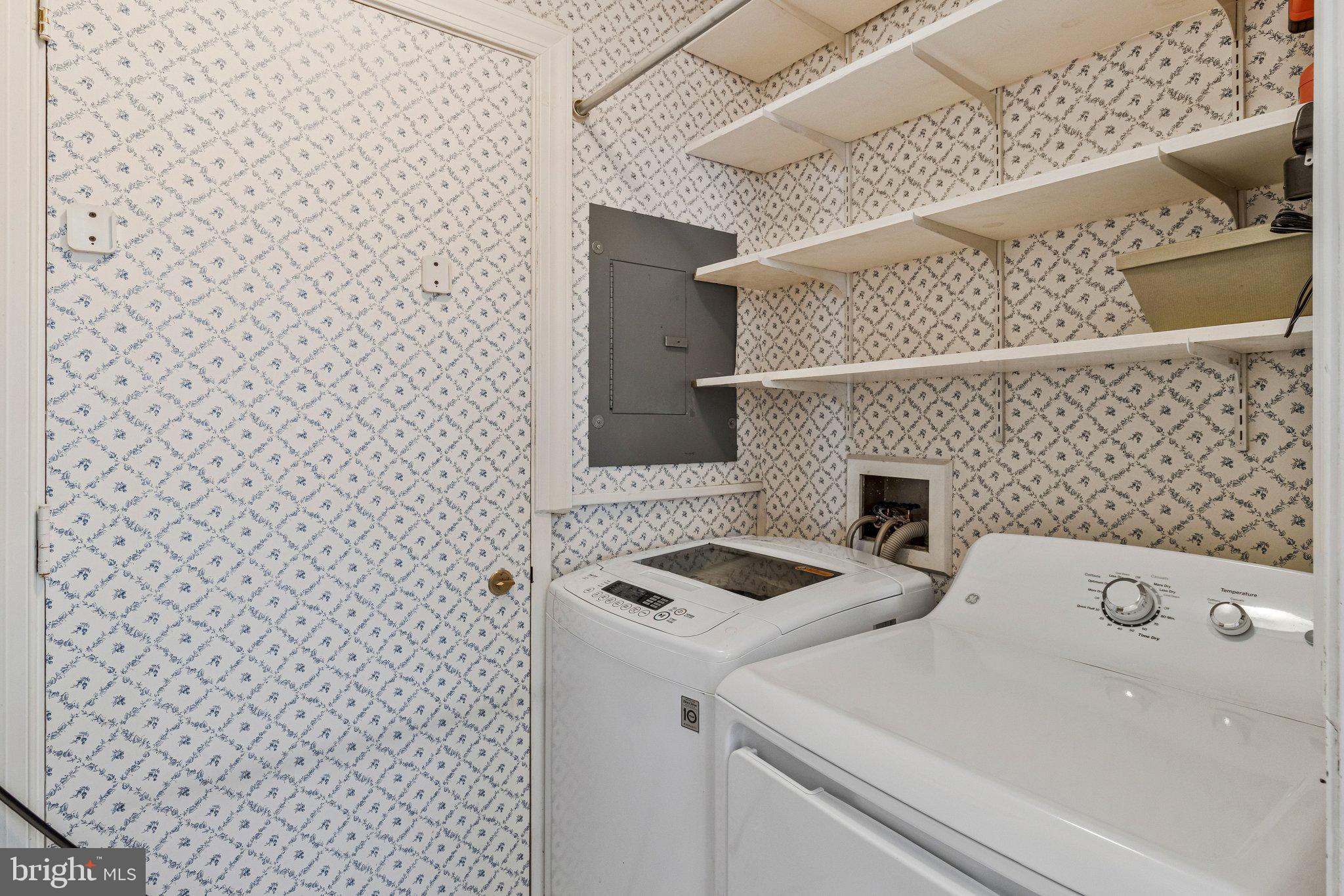 800 25TH STREET NW 1002