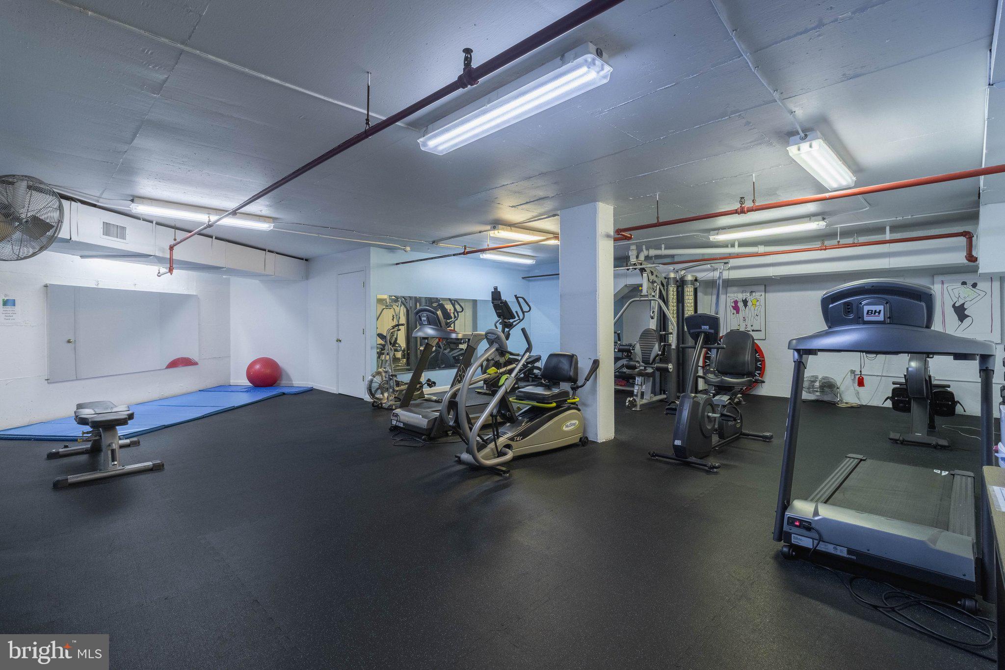 800 25TH STREET NW 1002