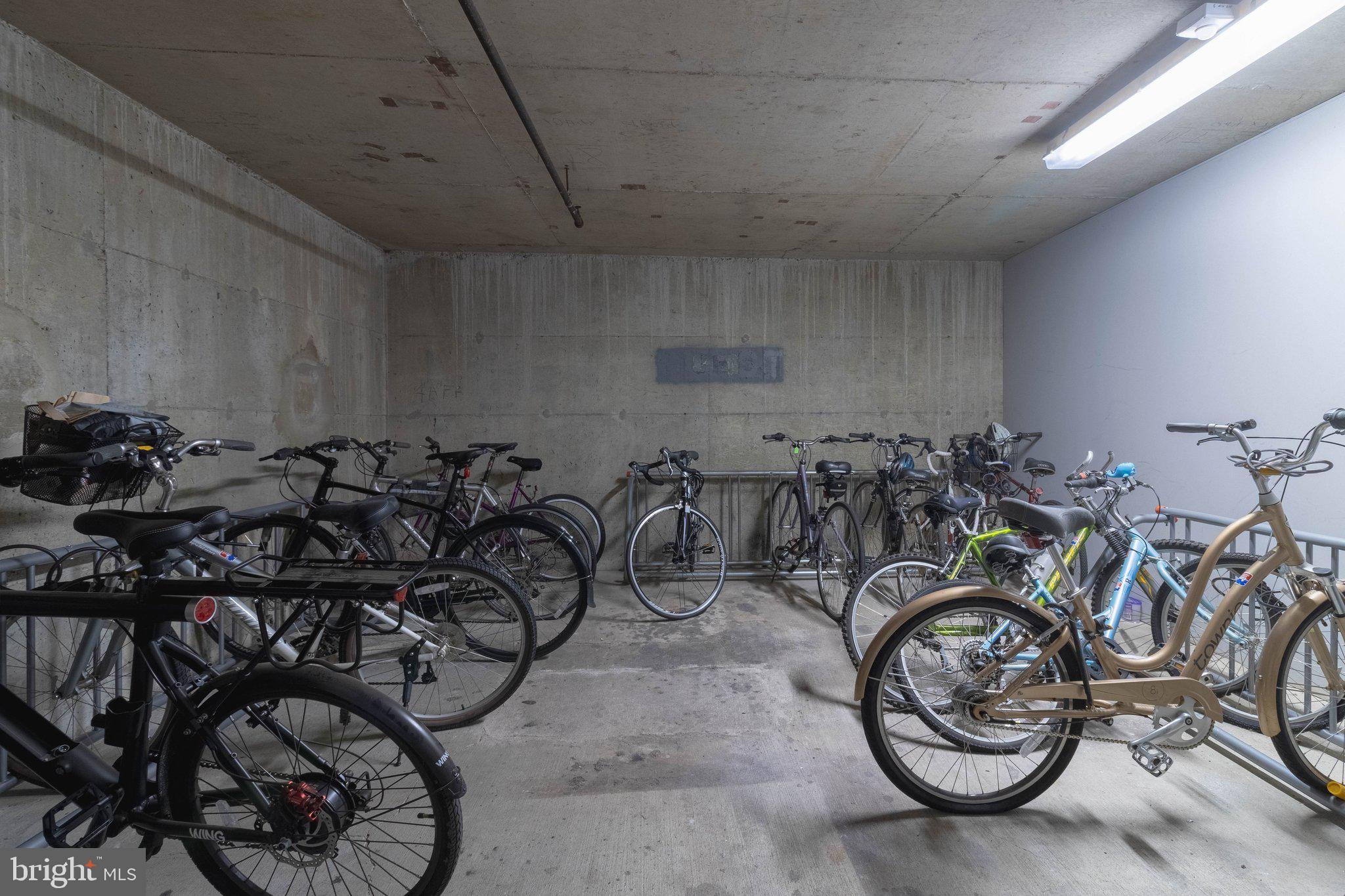 800 25TH STREET NW 1002