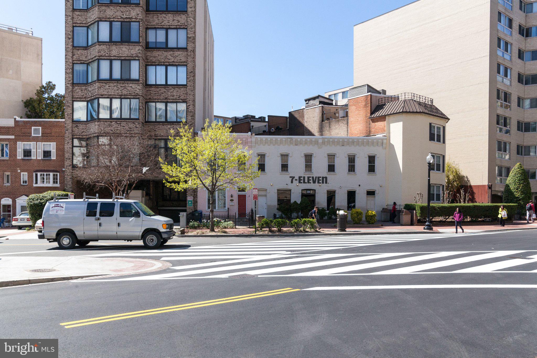 800 25TH STREET NW 1002