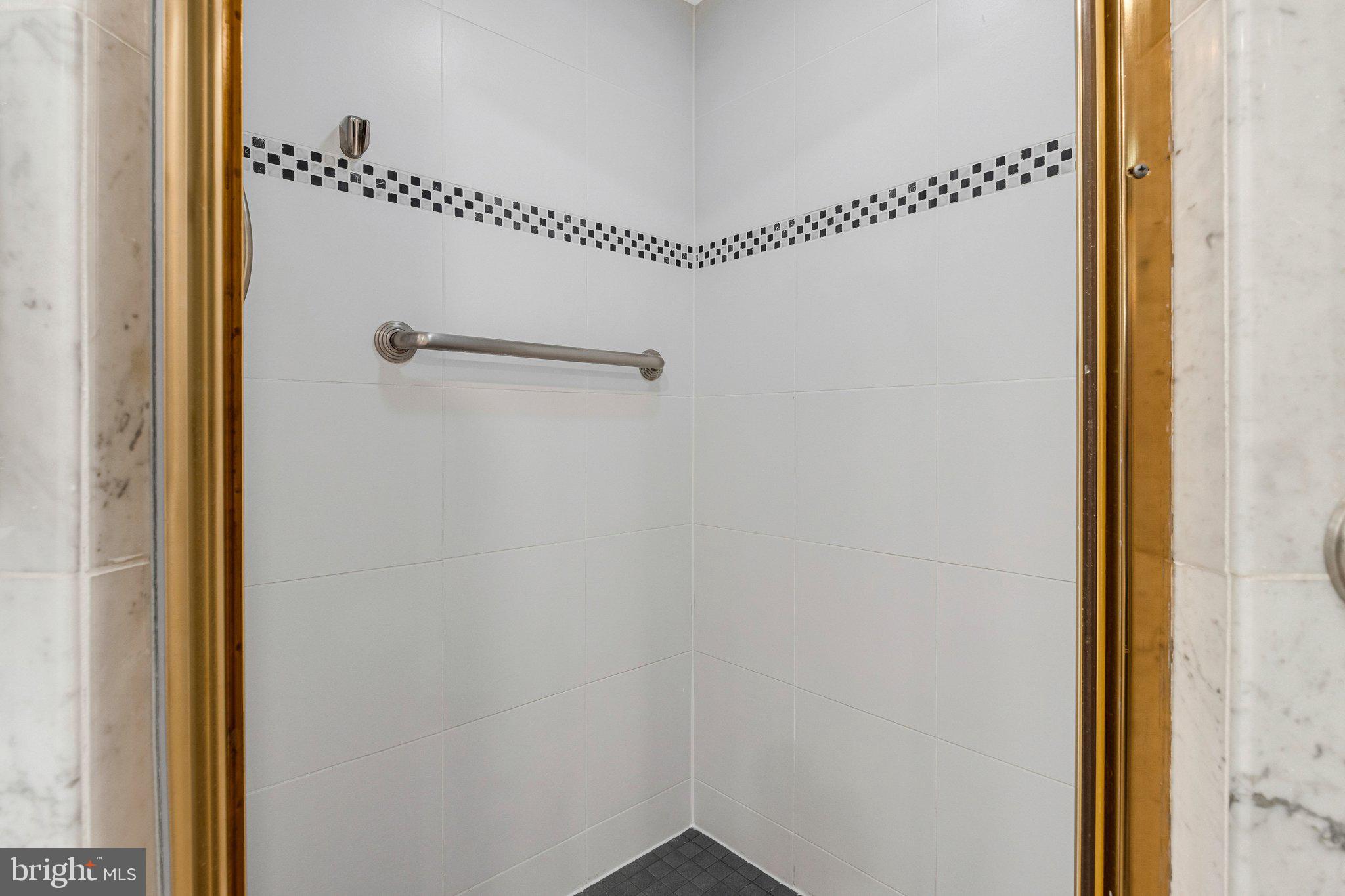 800 25TH STREET NW 1002