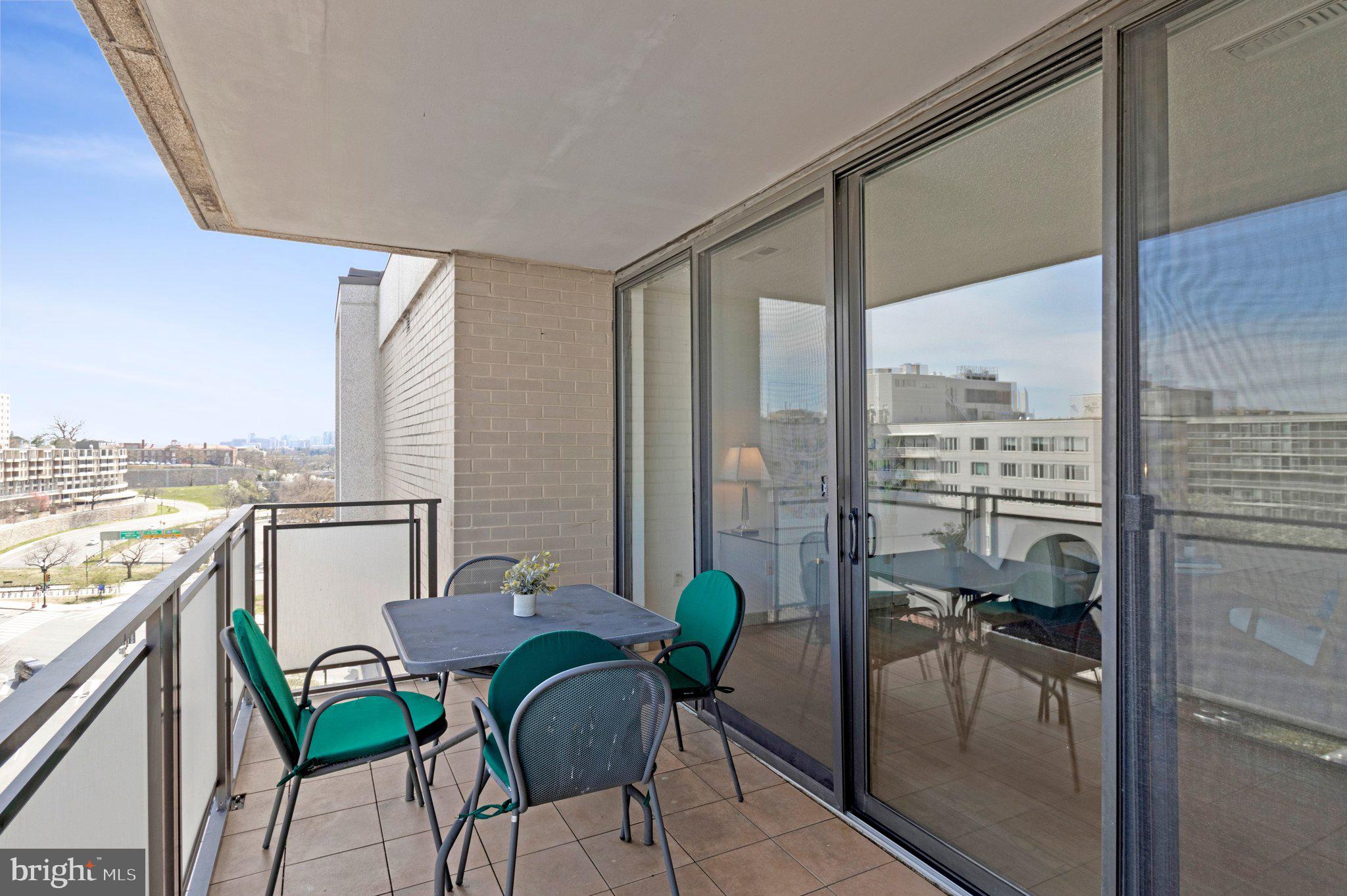 800 25TH STREET NW 1002