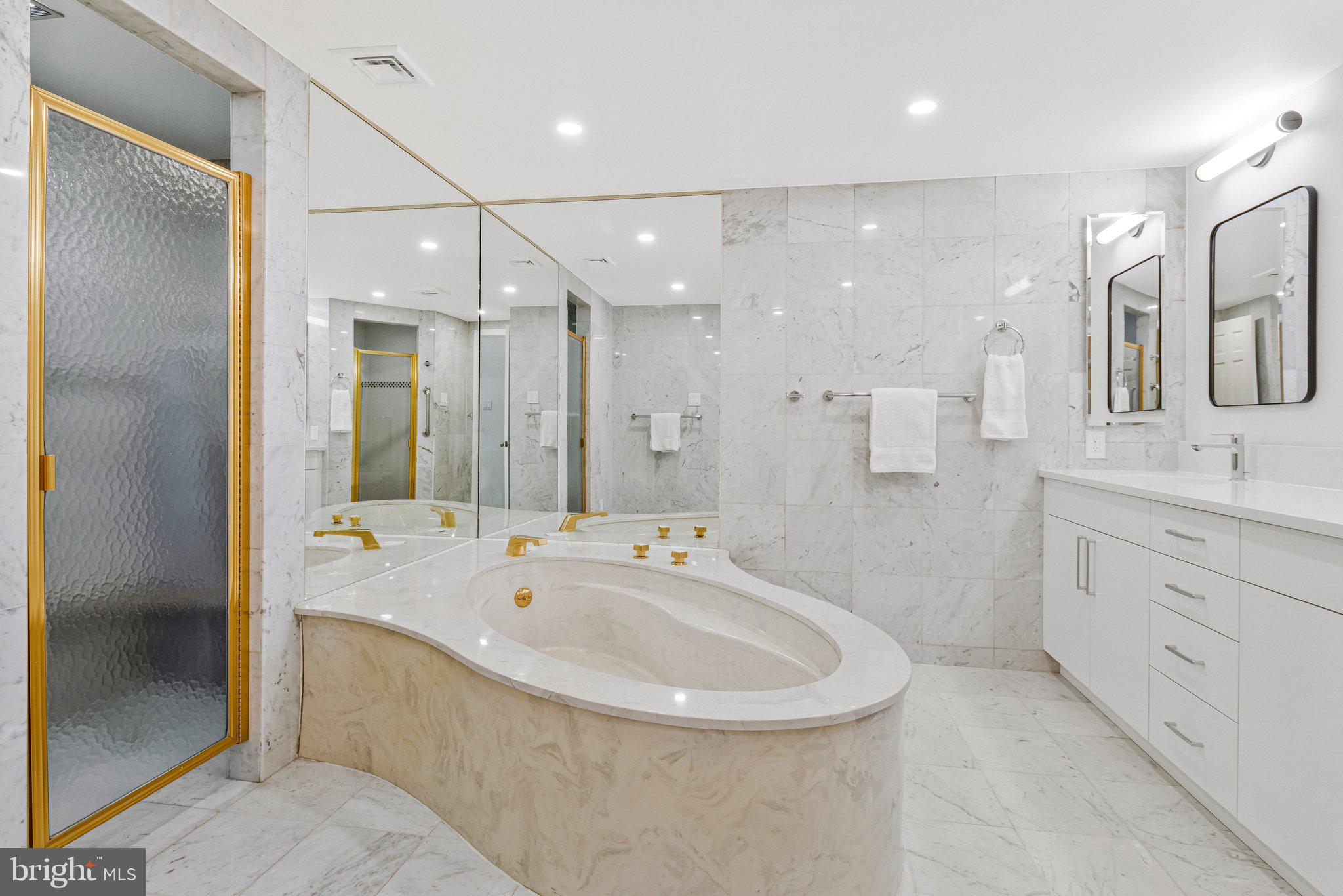 800 25TH STREET NW 1002