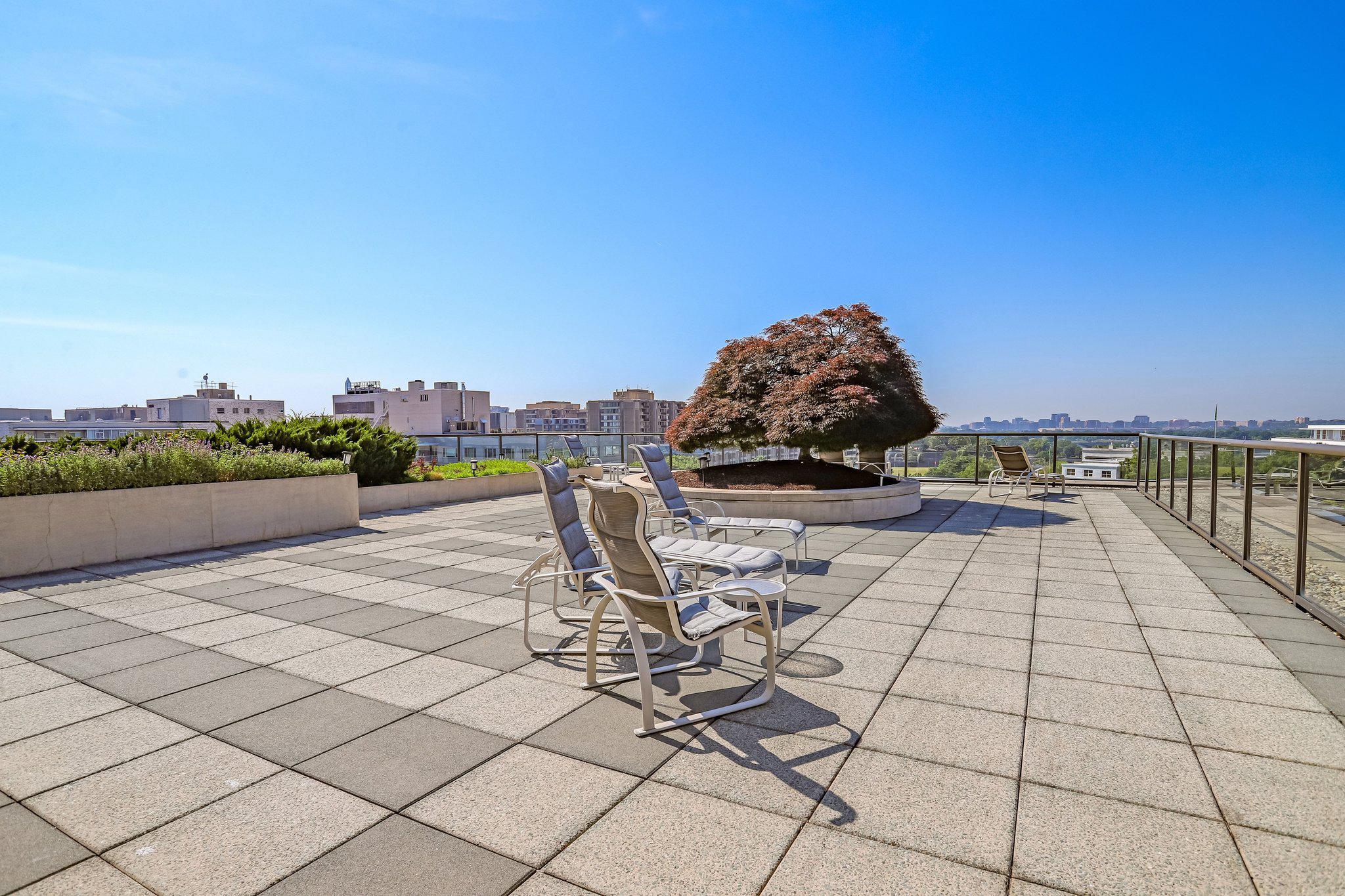 800 25TH STREET NW 1002