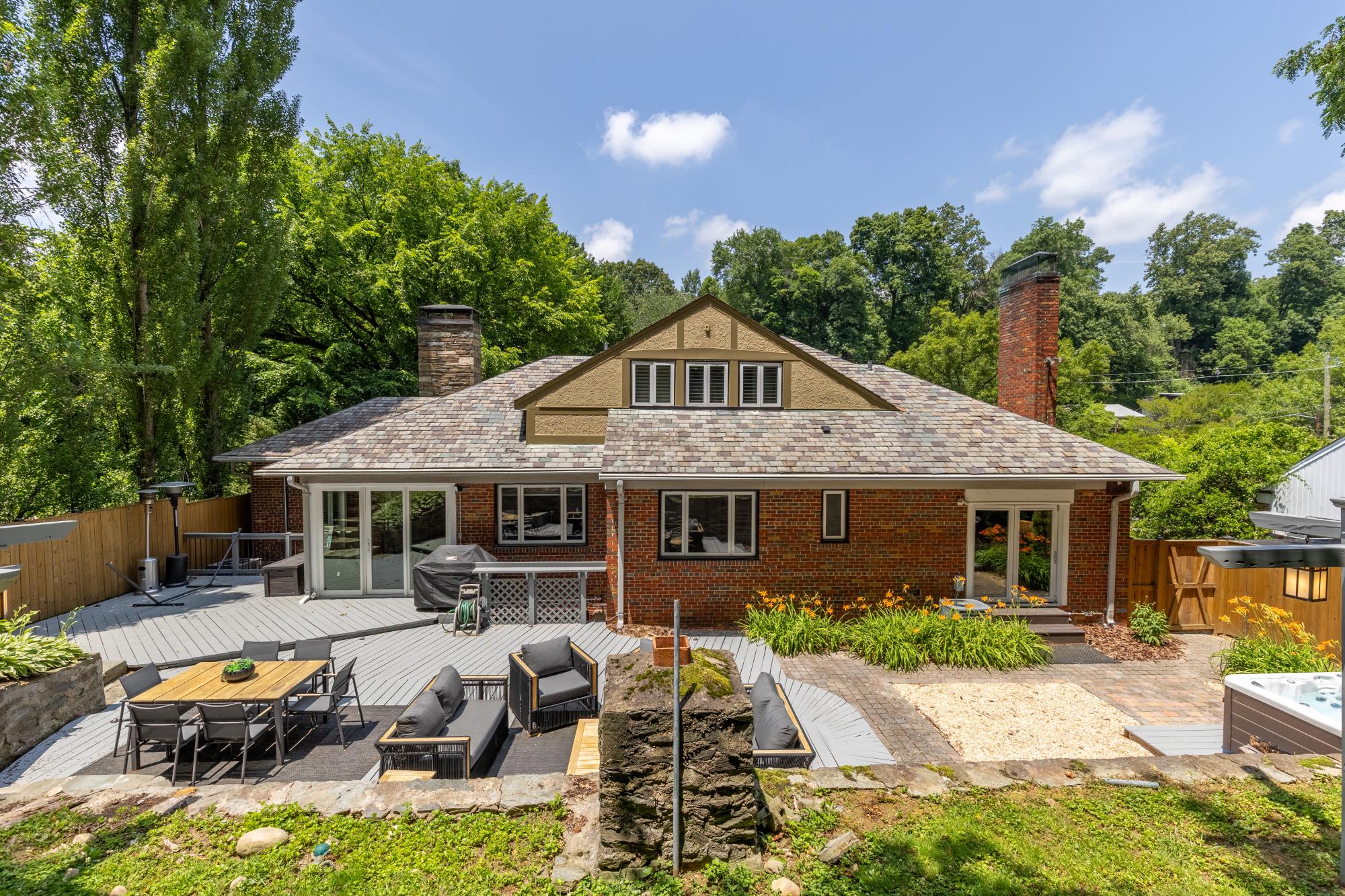 4335 BLAGDEN AVENUE NW