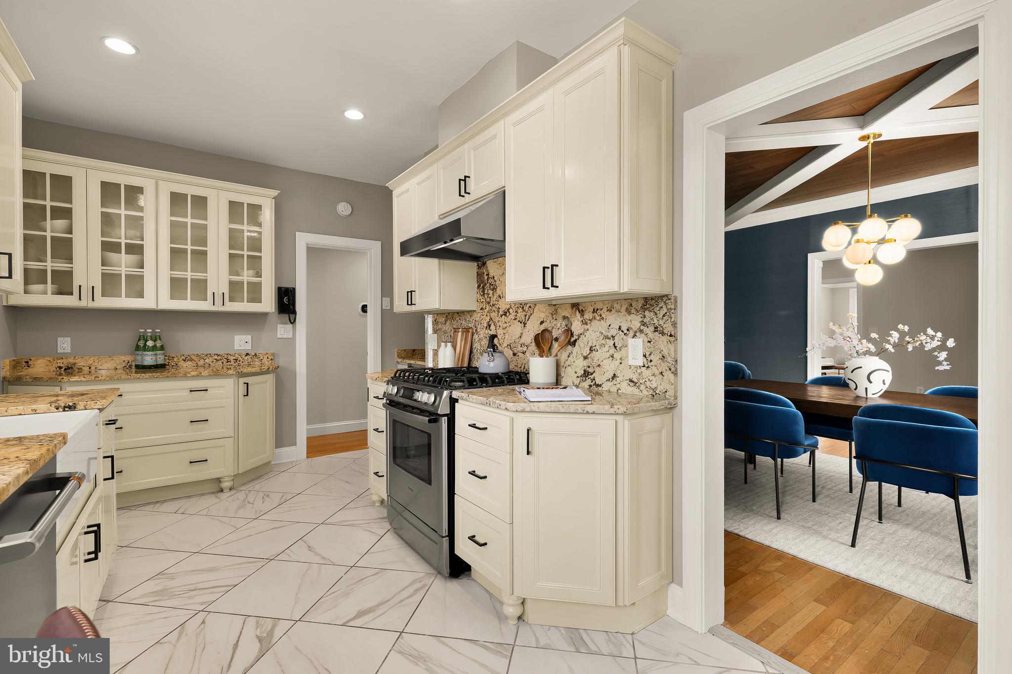 4335 BLAGDEN AVENUE NW