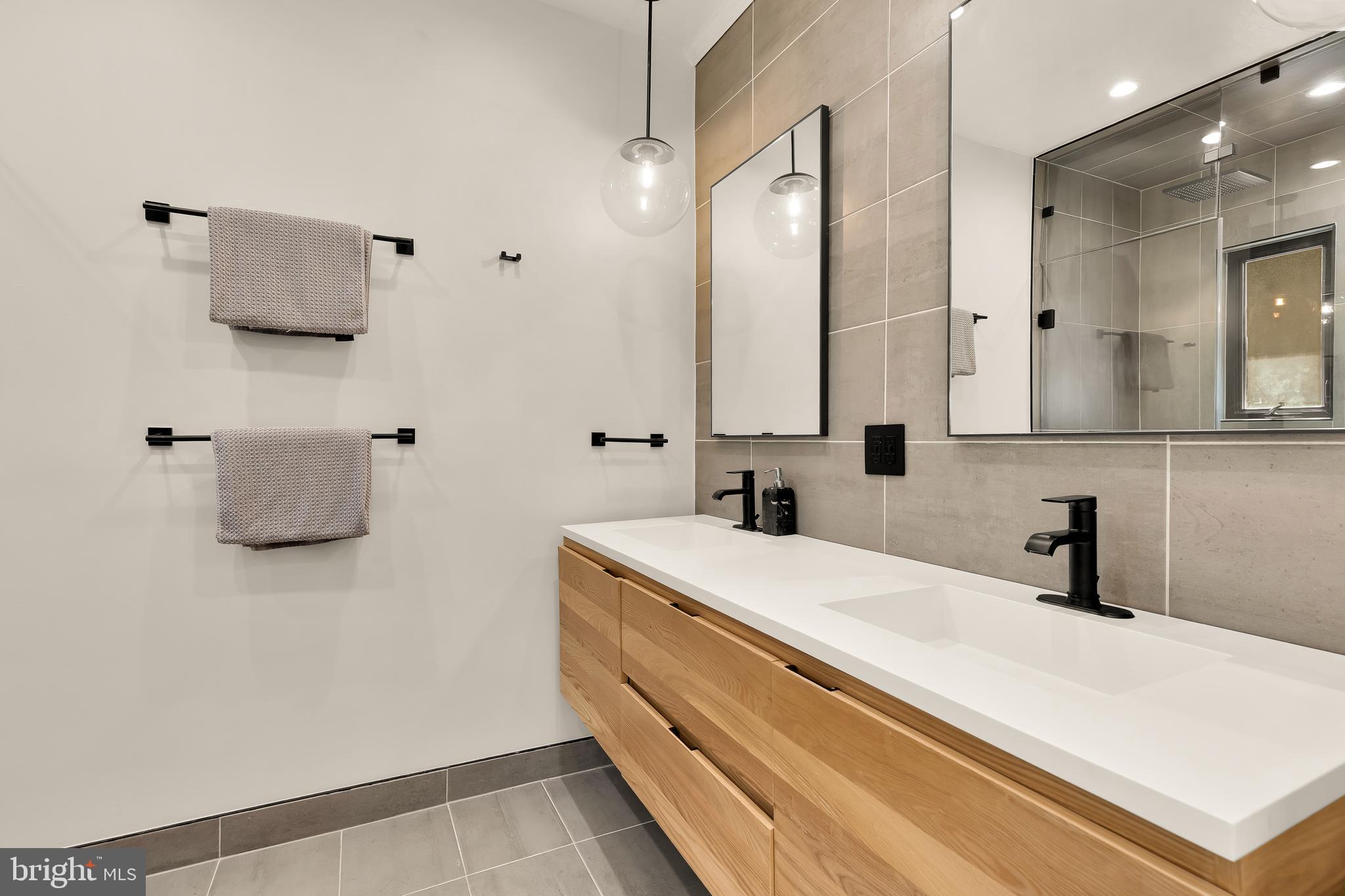 4335 BLAGDEN AVENUE NW