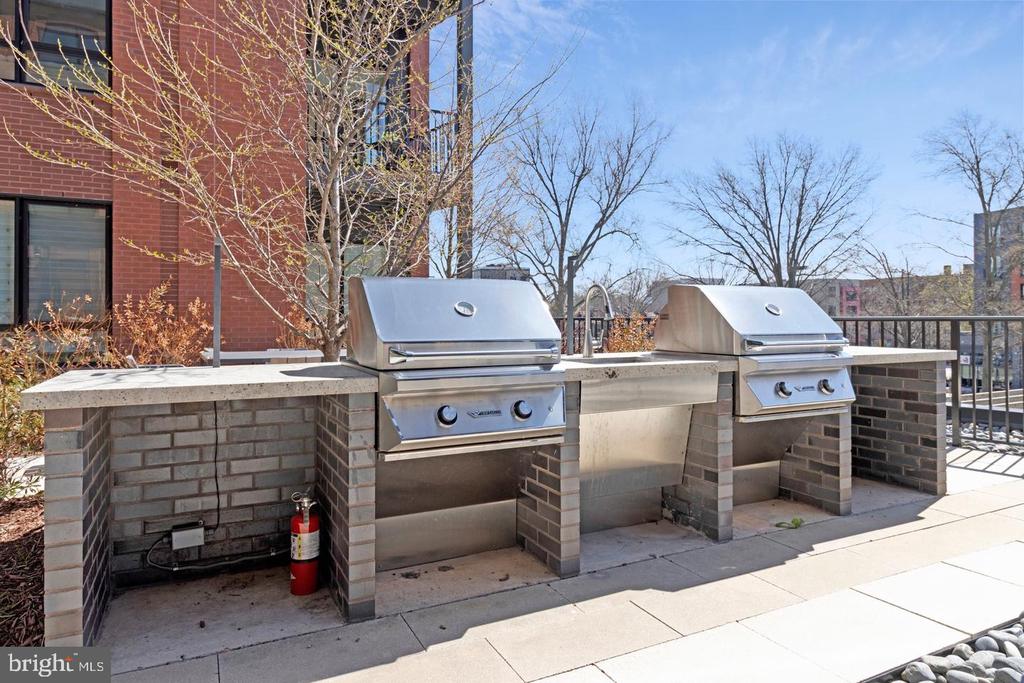 7175 12TH STREET NW Unit: 302