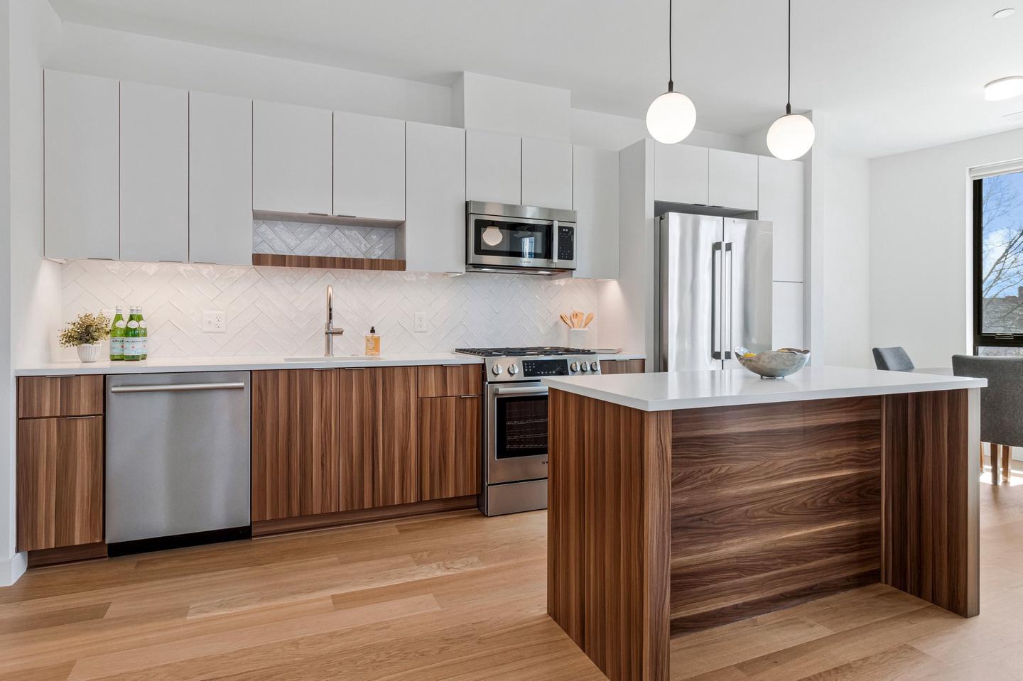 7175 12TH STREET NW Unit: 302