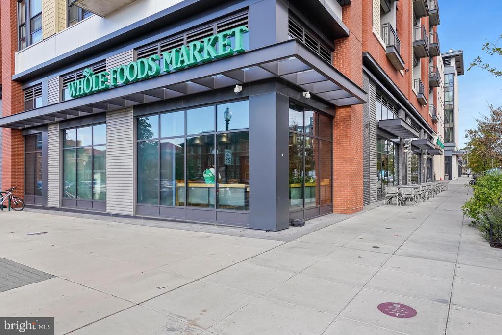 7175 12TH STREET NW Unit: 302