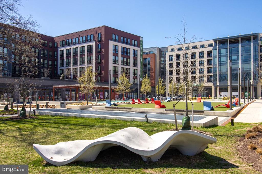 7175 12TH STREET NW Unit: 302