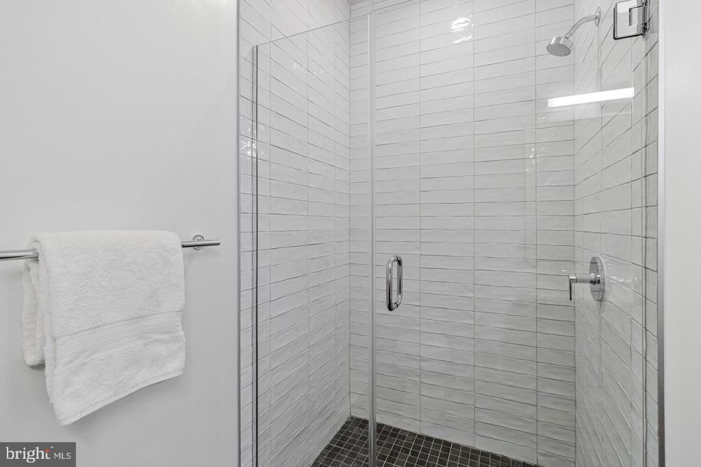 7175 12TH STREET NW Unit: 302