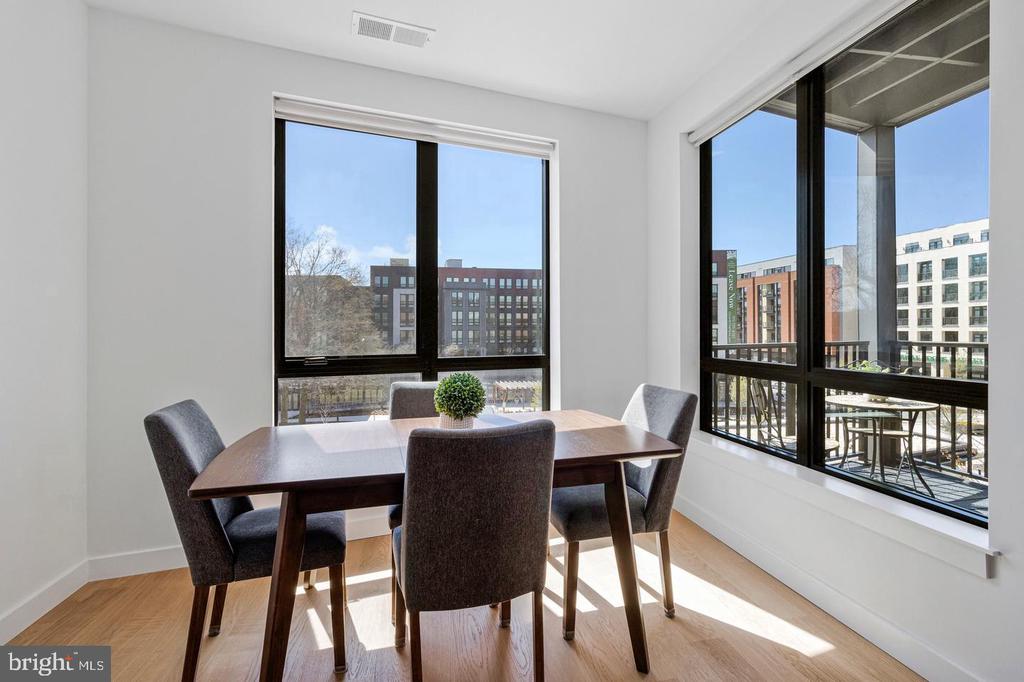 7175 12TH STREET NW Unit: 302