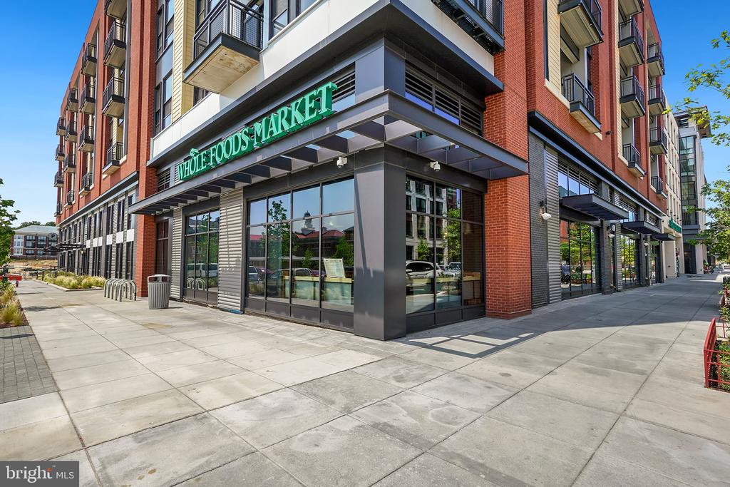 5754 NW COLORADO AVENUE NW Unit: 301