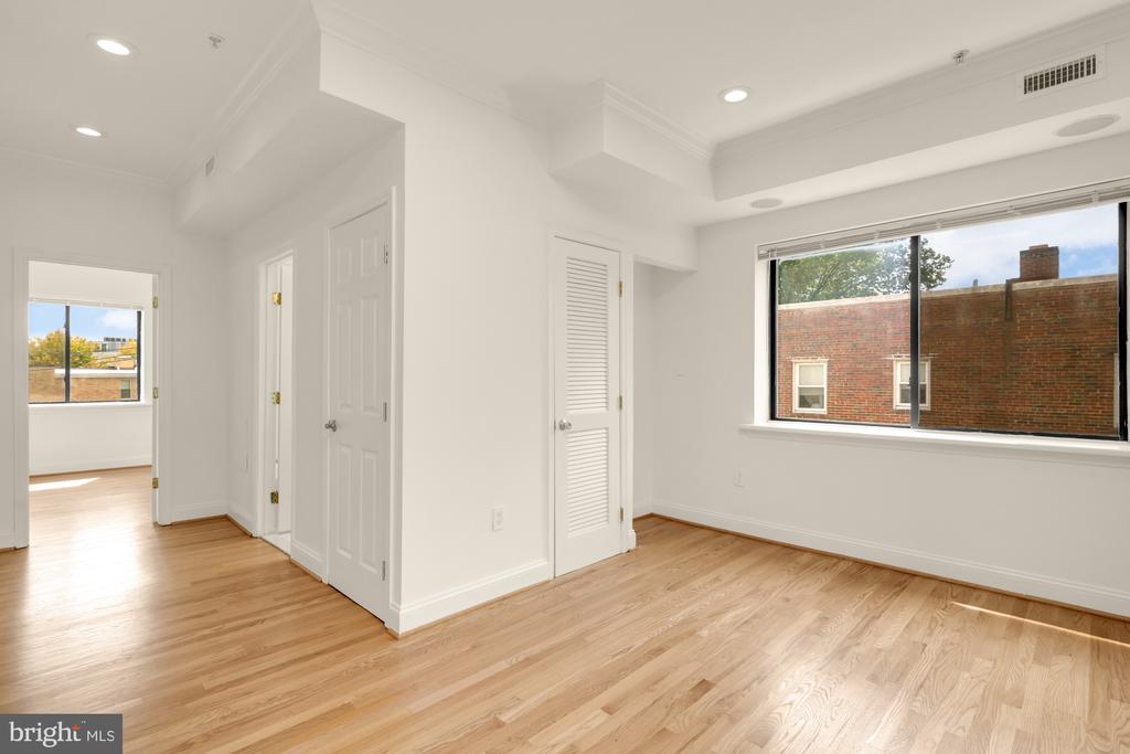 5754 NW COLORADO AVENUE NW Unit: 301