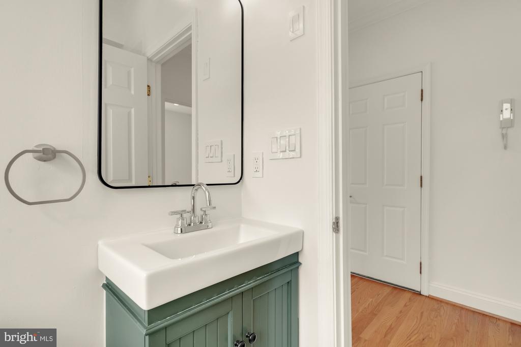 5754 NW COLORADO AVENUE NW Unit: 301
