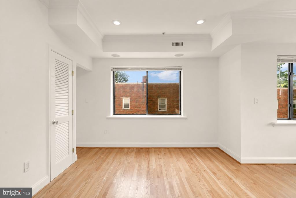 5754 NW COLORADO AVENUE NW Unit: 301