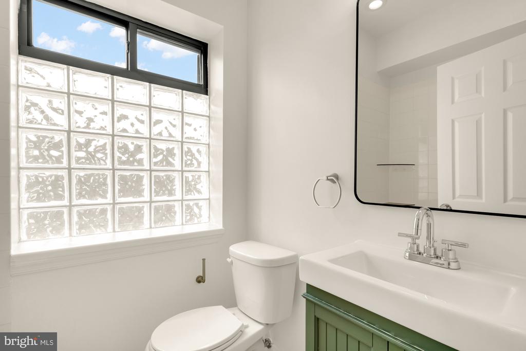 5754 NW COLORADO AVENUE NW Unit: 301
