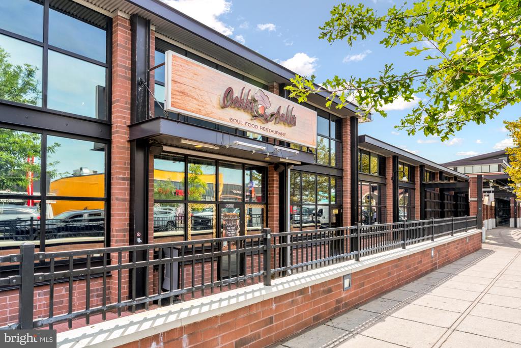 5754 NW COLORADO AVENUE NW Unit: 301