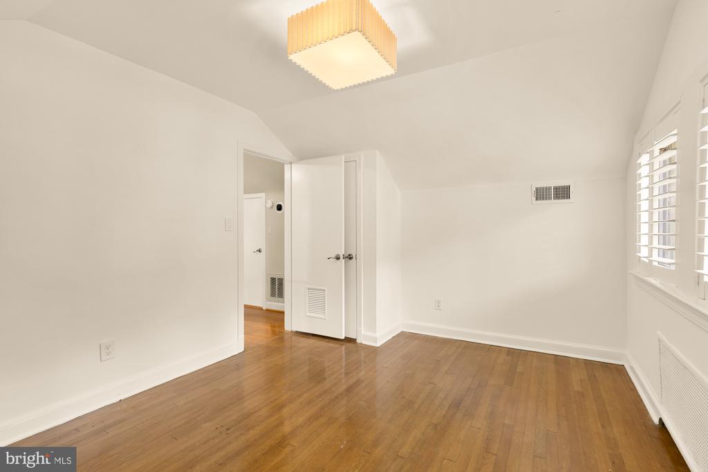 4335 BLAGDEN AVENUE NW