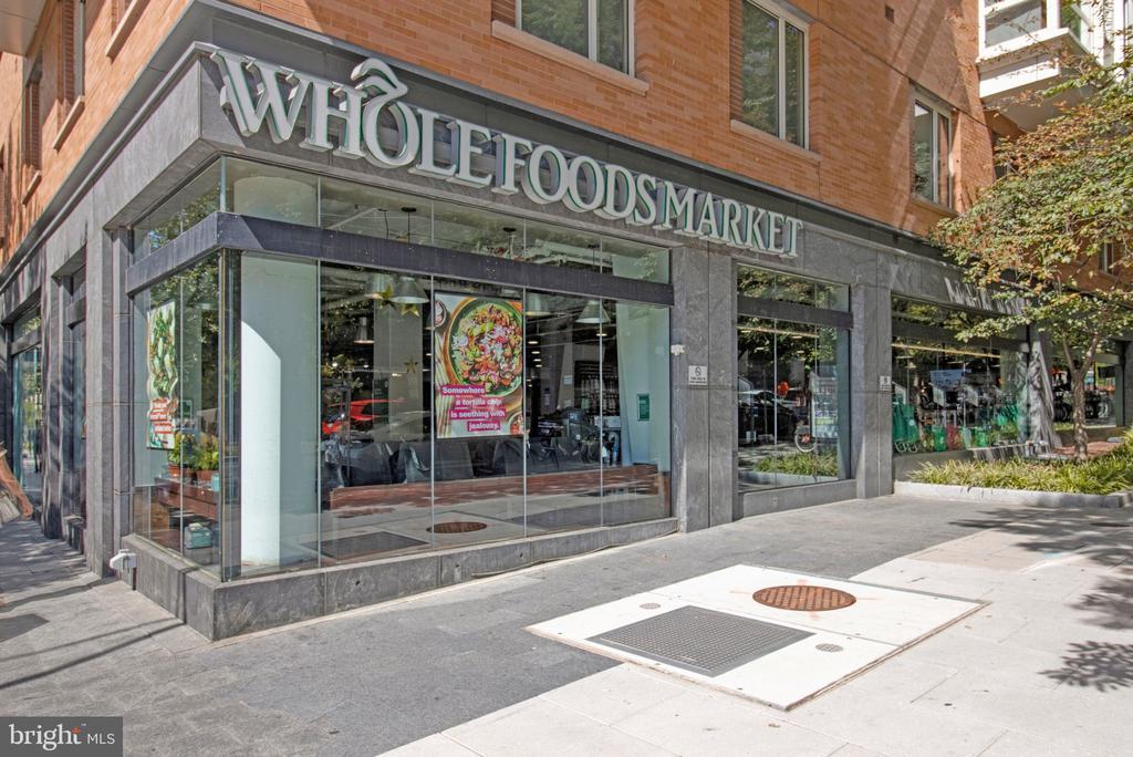 2527 Q STREET NW Unit: 110