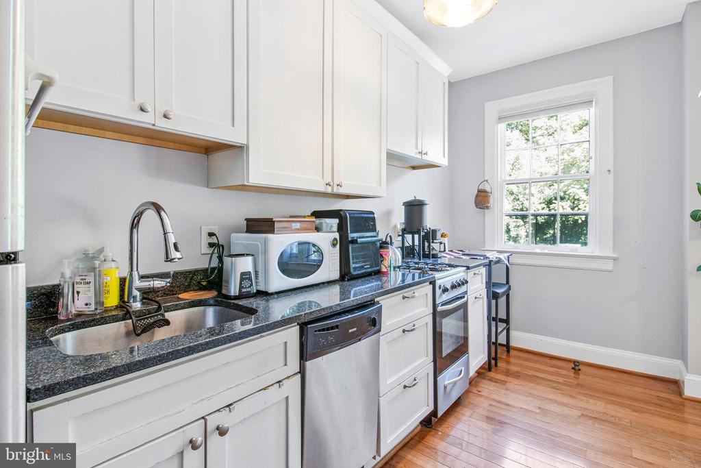 2527 Q STREET NW Unit: 108