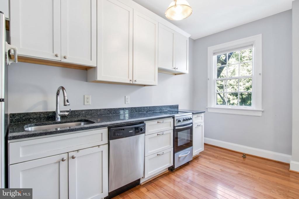 2527 Q STREET NW Unit: 108