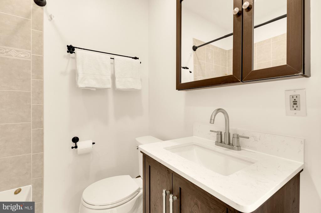 5754 COLORADO AVENUE NW Unit: 202