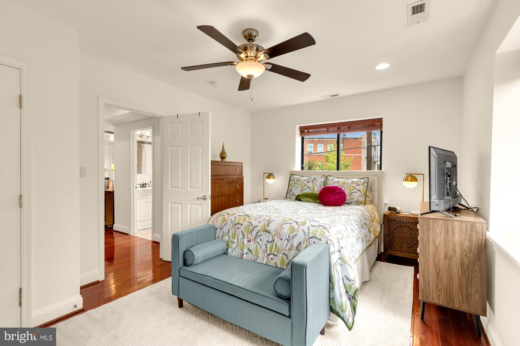 5754 COLORADO AVENUE NW Unit: 202