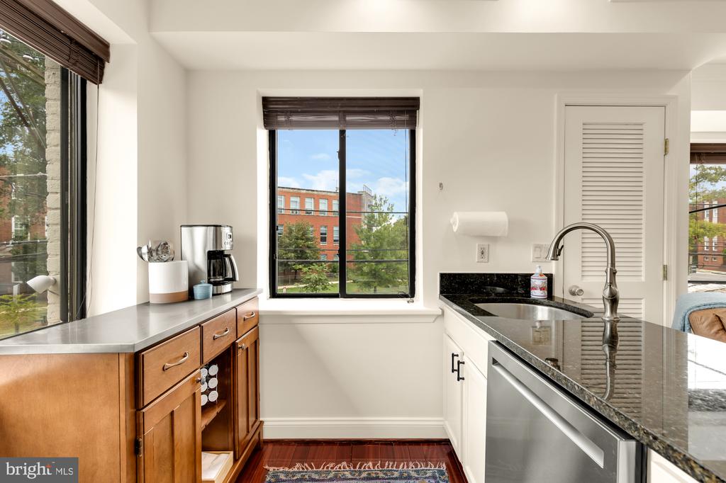 5754 COLORADO AVENUE NW Unit: 202