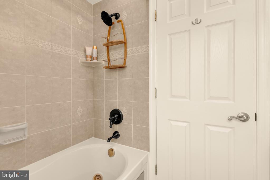 5754 COLORADO AVENUE NW Unit: 202