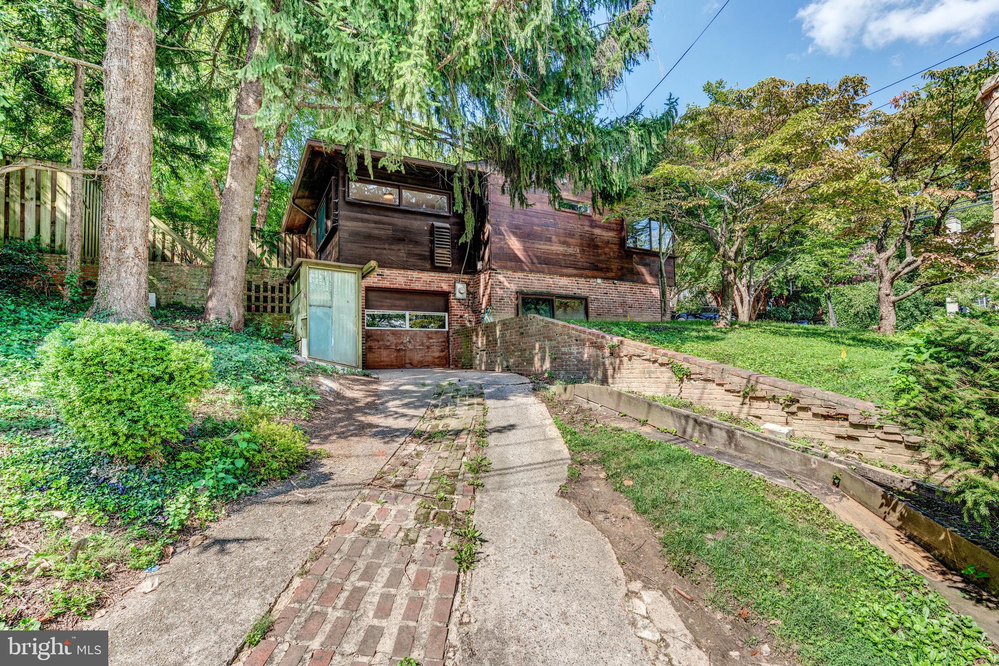 5015 Newport AVENUE