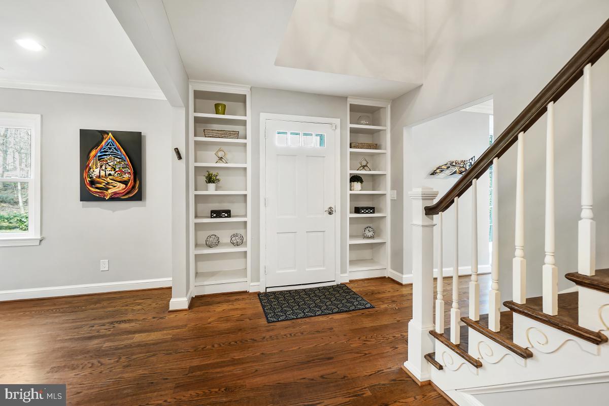 12211 Remington Dr