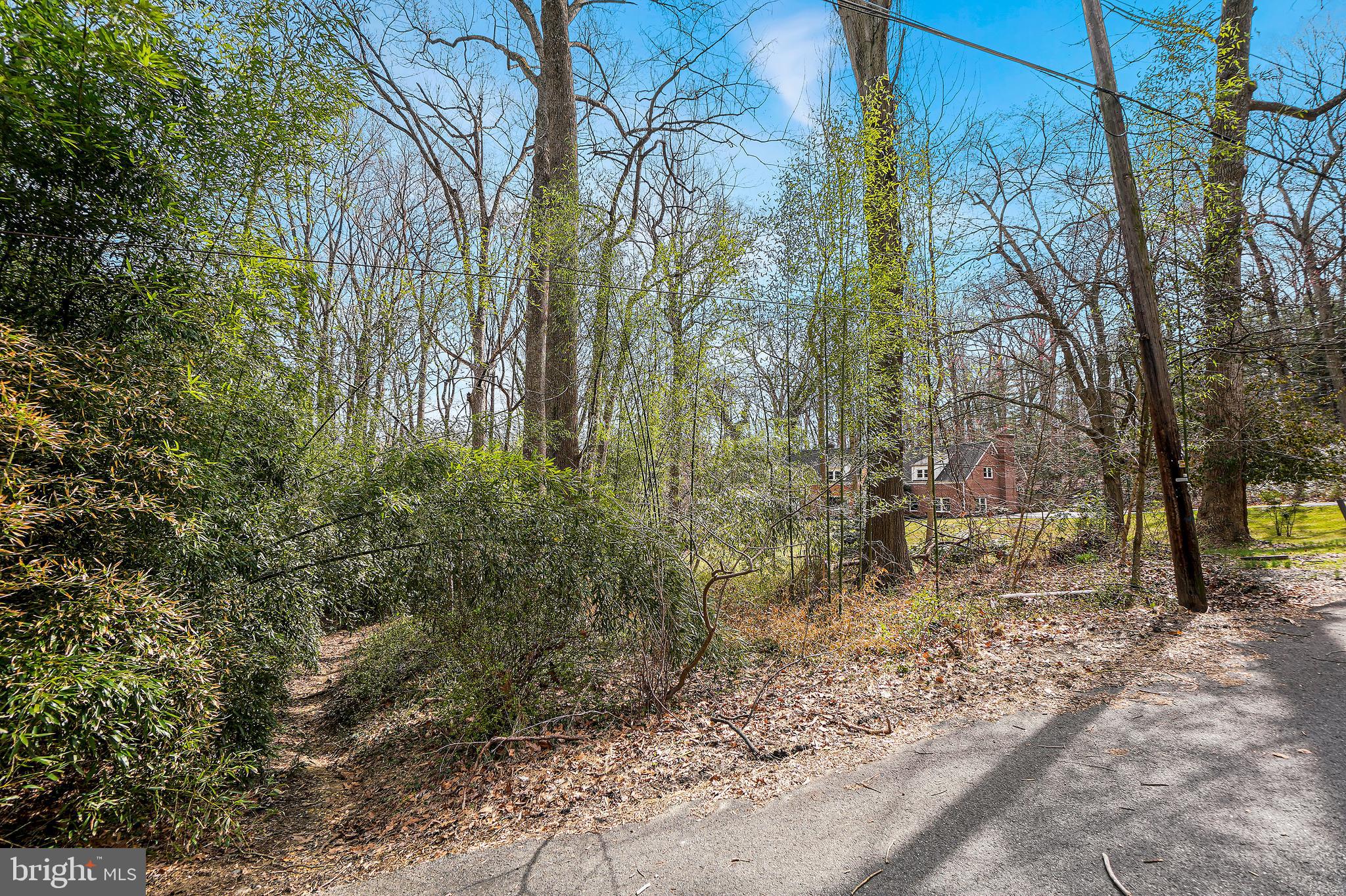 12211 Remington Dr
