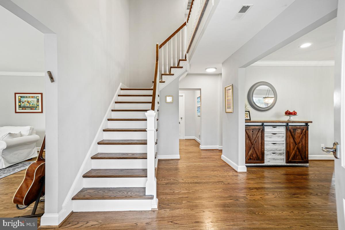 12211 Remington Dr
