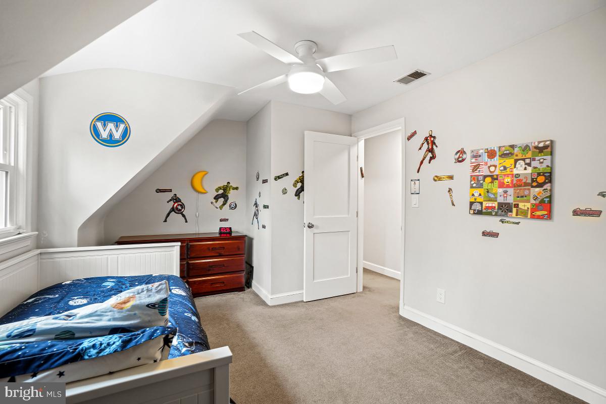 12211 Remington Dr