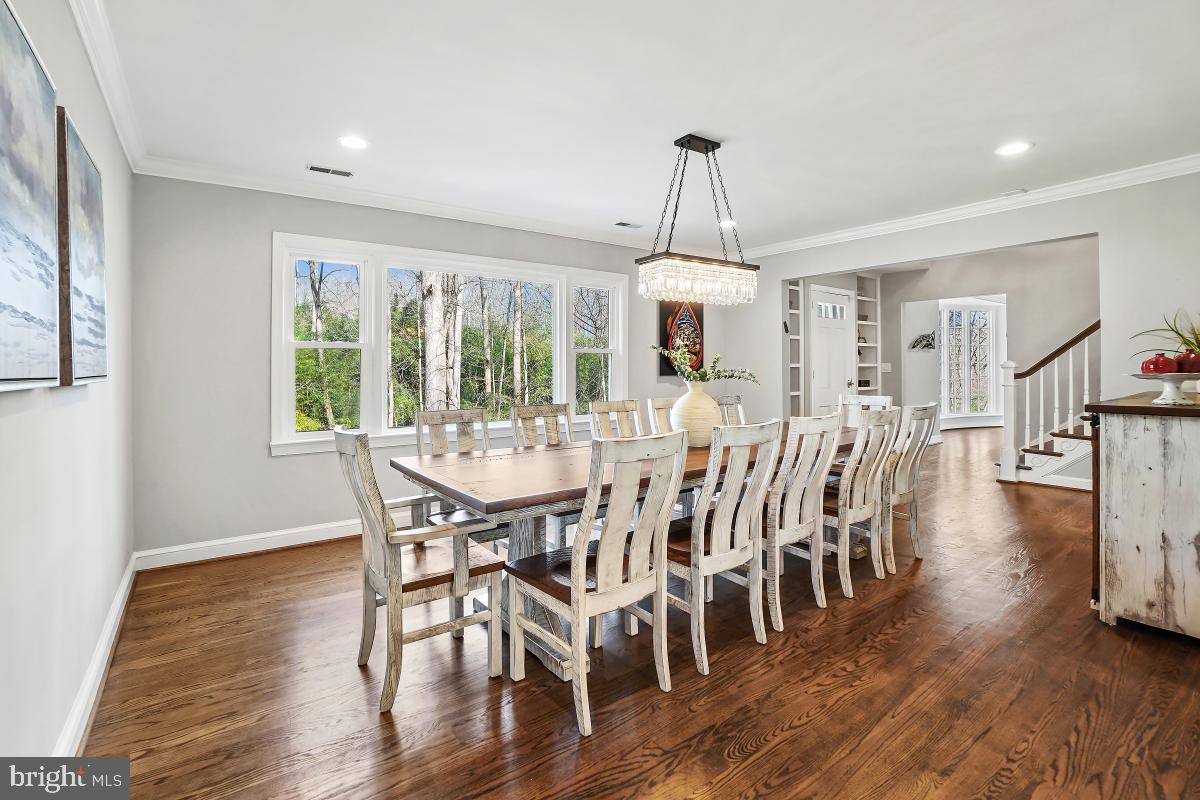 12211 Remington Dr