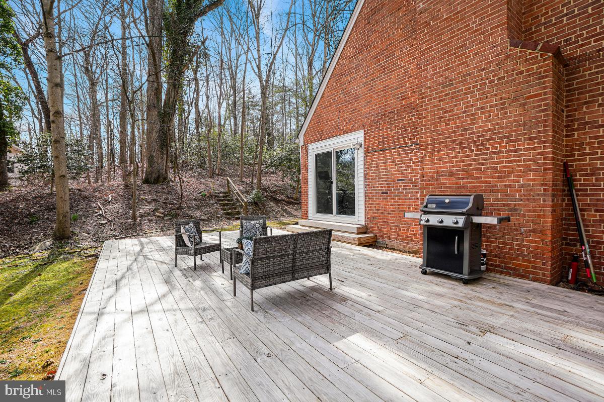 12211 Remington Dr