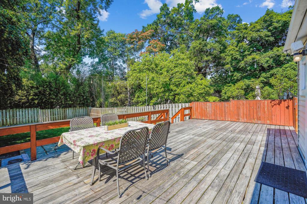 626 Ritchie Ave