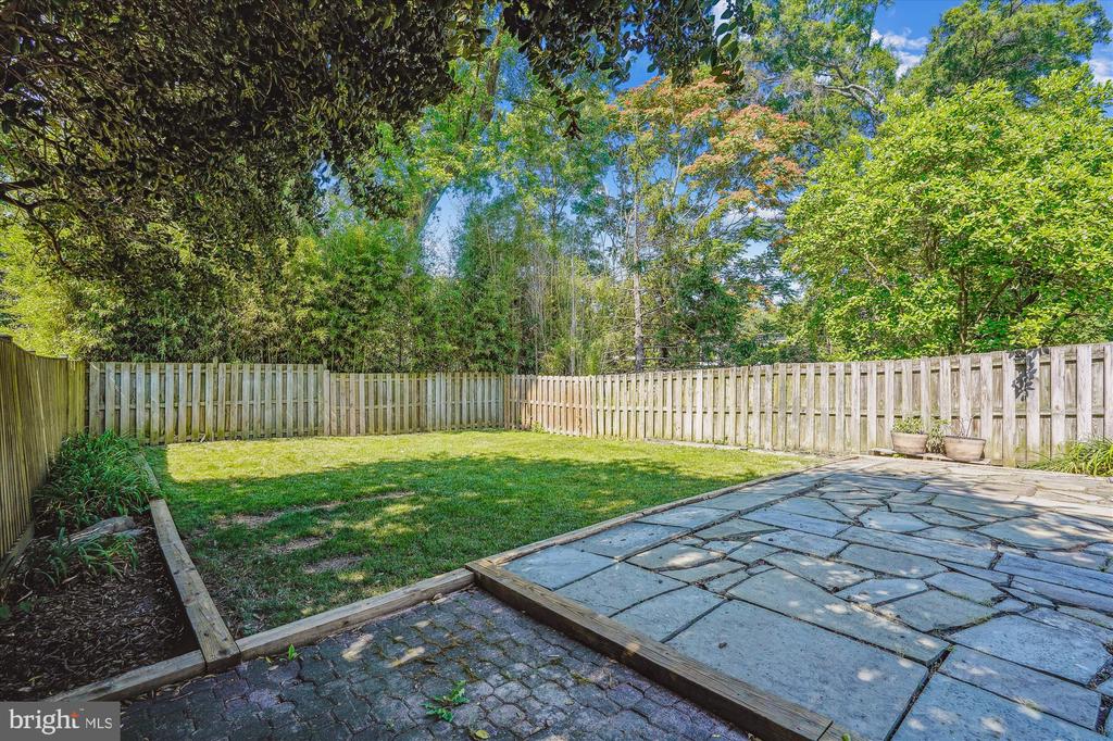 626 Ritchie Ave
