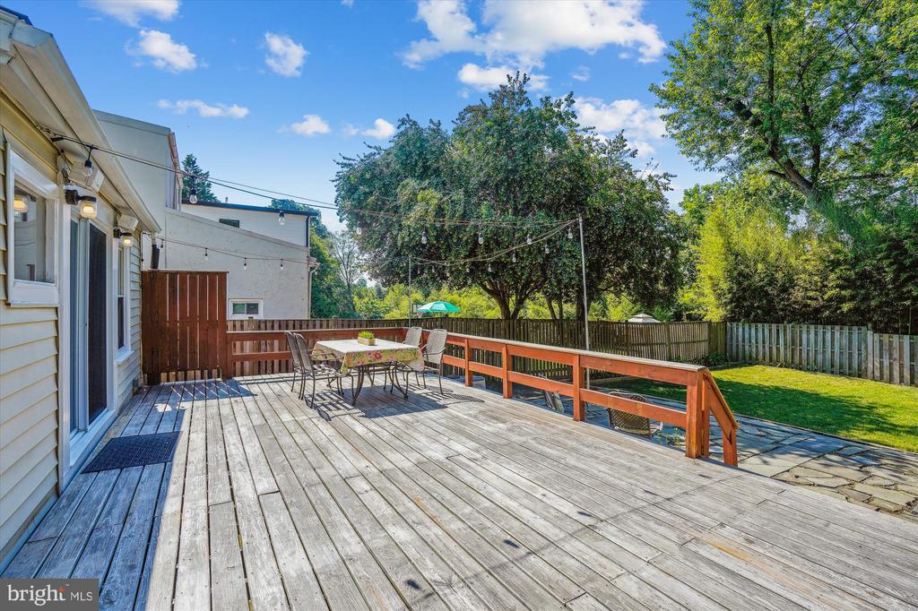 626 Ritchie Ave