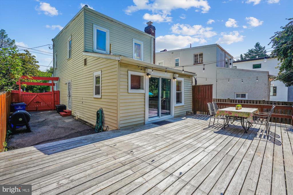 626 Ritchie Ave