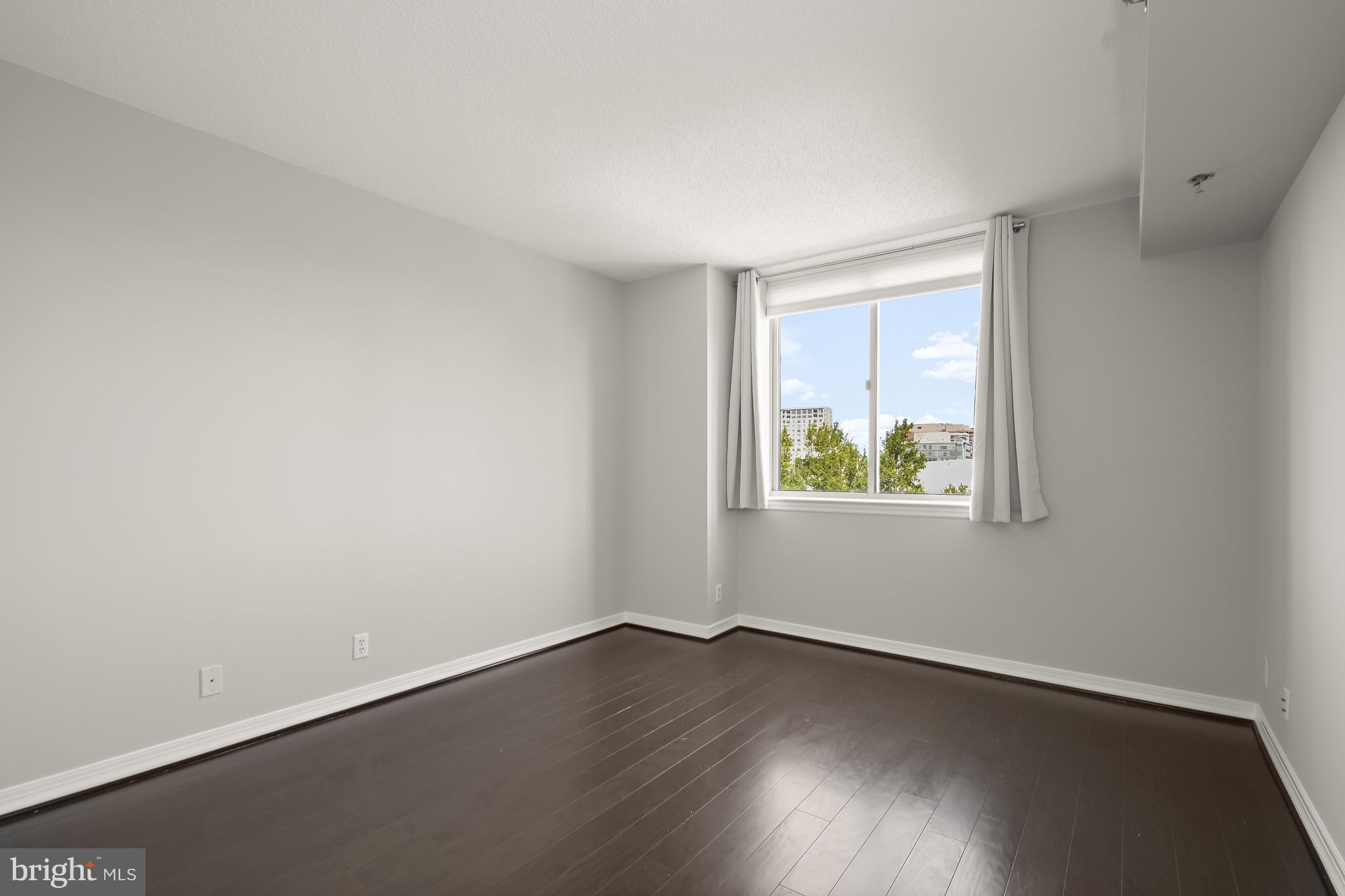 5809 Nicholson Ln #416