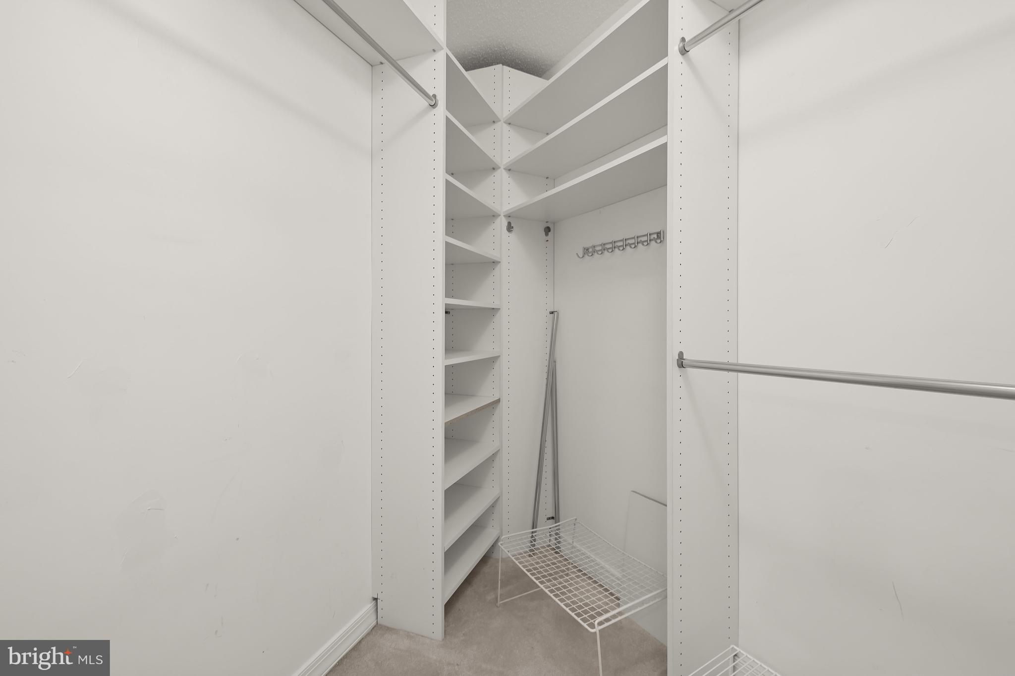 5809 Nicholson Ln #416