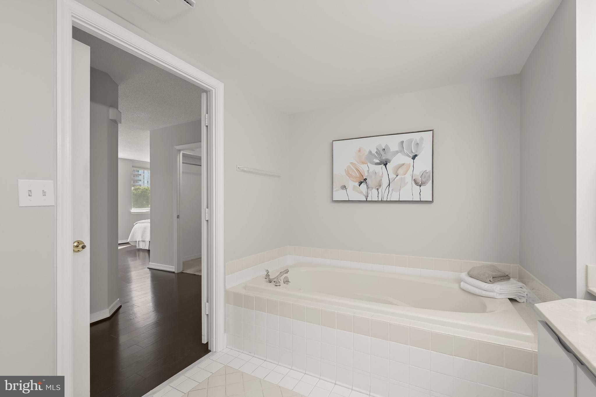 5809 Nicholson Ln #416