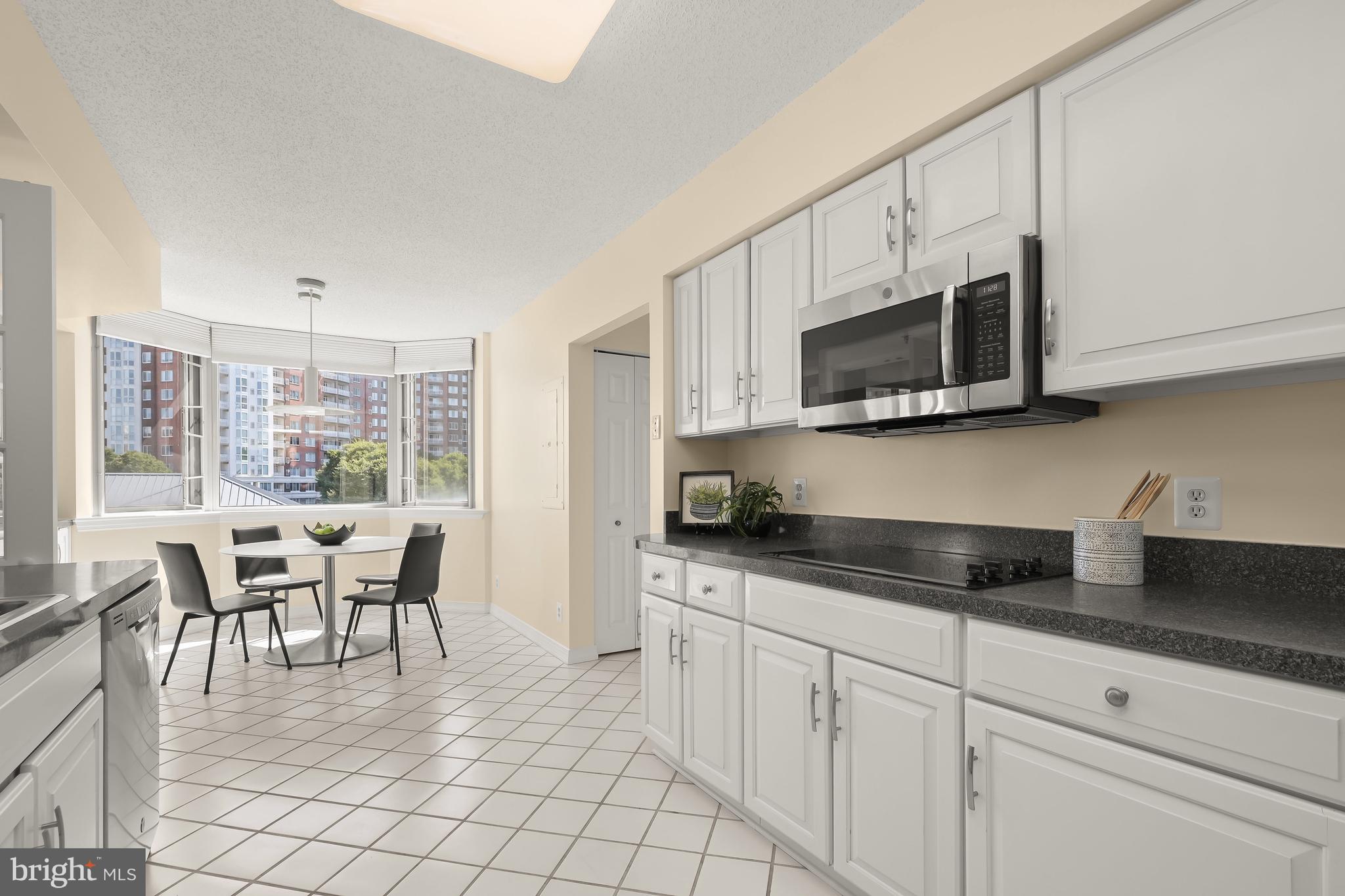 5809 Nicholson Ln #416